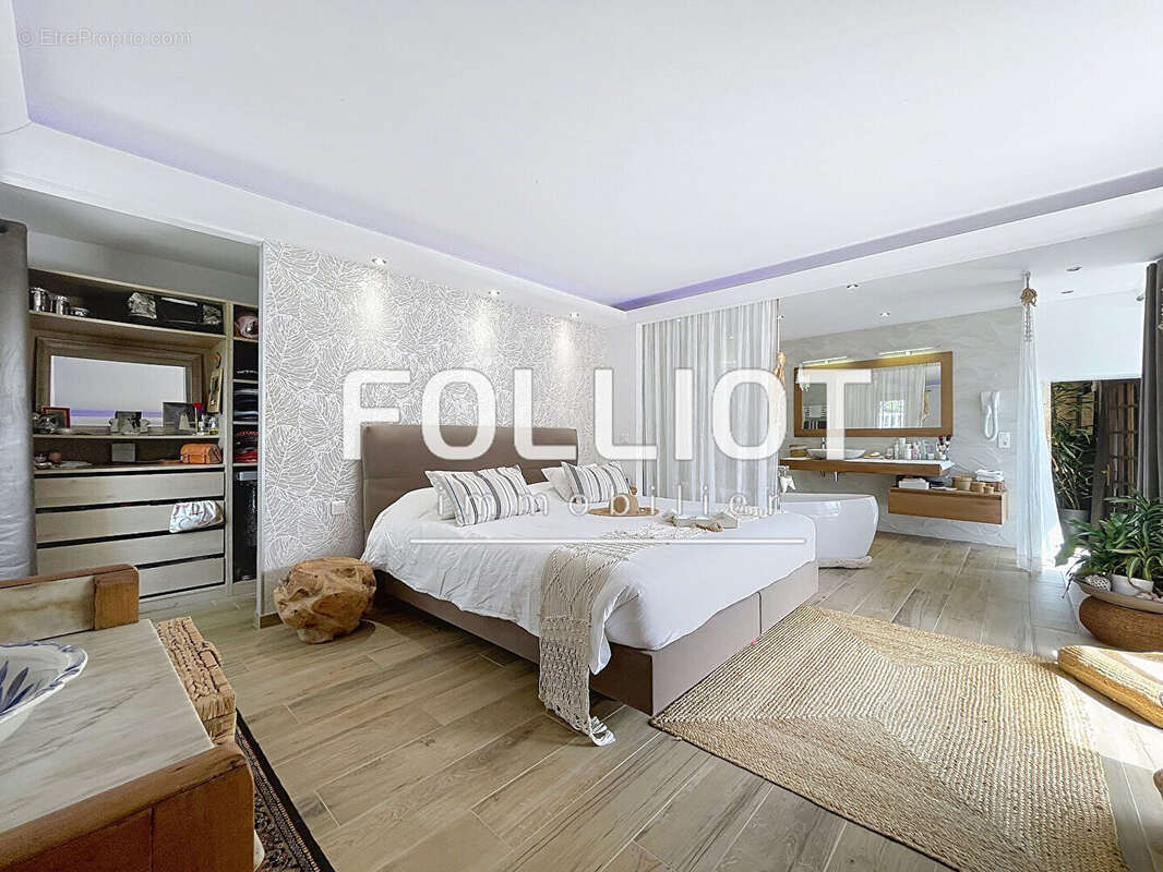 Maison à LAIZE-LA-VILLE