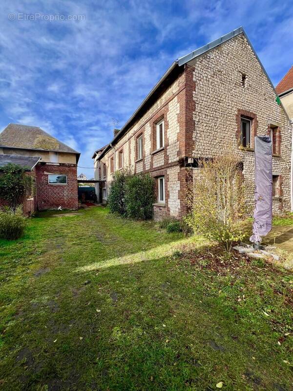 Maison à SAINT-ETIENNE-DU-ROUVRAY