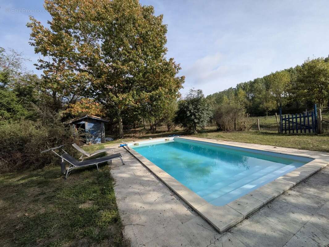 Maison à SAINT-NICOLAS-DE-LA-GRAVE