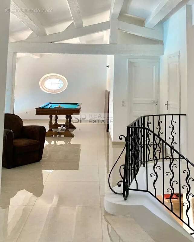 Maison à VALLAURIS