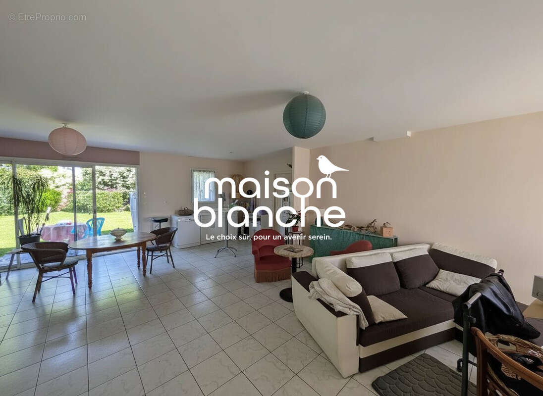 Maison 93 m² à Angles  - photo 8