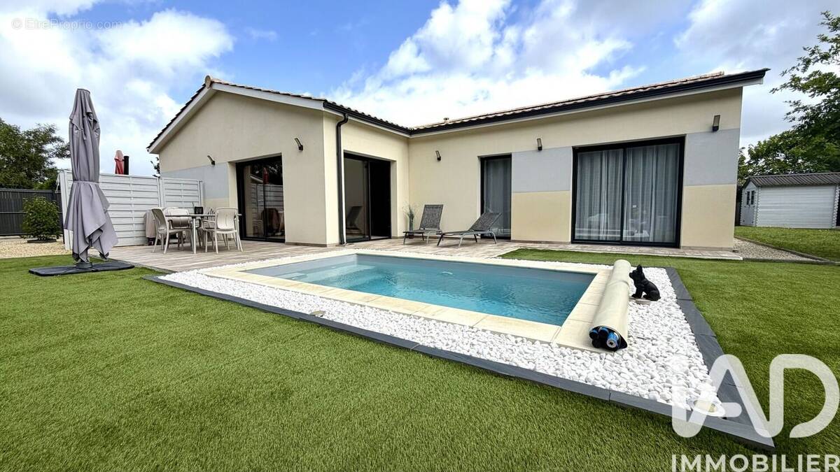 Photo 1 - Maison à HOURTIN