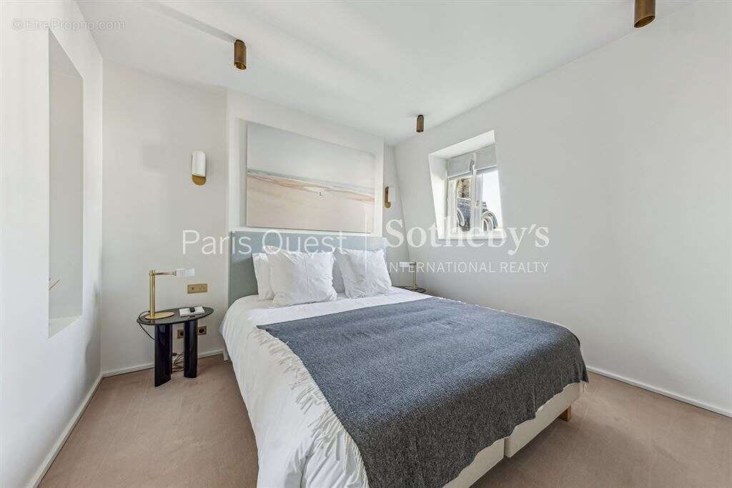 Appartement à PARIS-8E