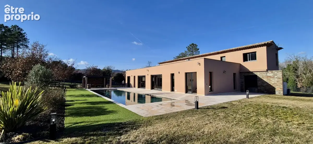 Maison 8 pièces 290 m² à vendre à Bagnols-En-Foret (83600) - photo 2