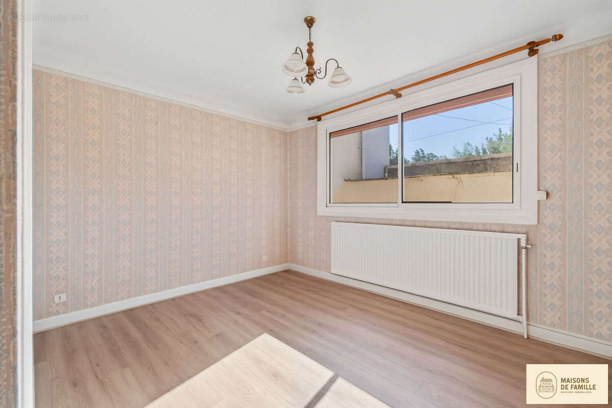 Maison à LA CELLE-SAINT-CLOUD