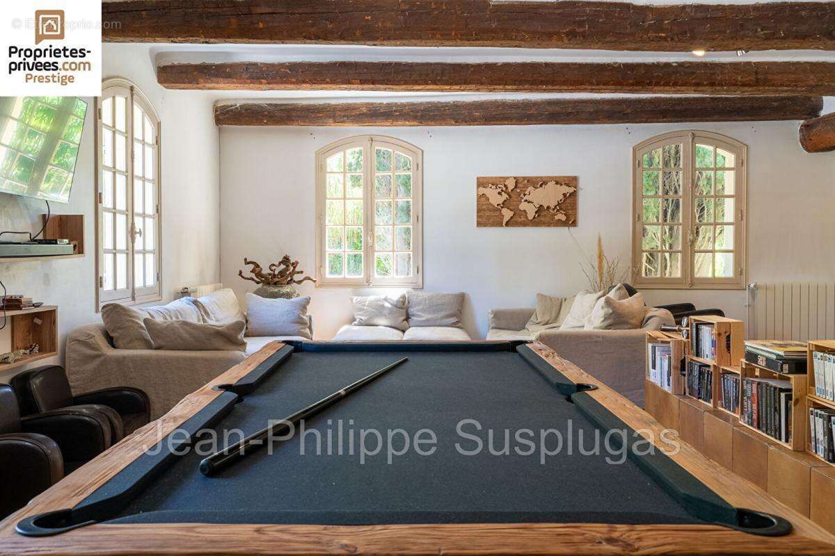 Maison à SAINT-CYR-SUR-MER