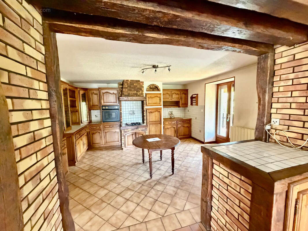 Vente maison de village en pierre sur 17,38 ares de terrain LUXEUIL LES BAINS (70) - photo 8
