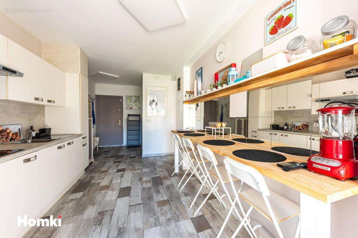 Appartement à MANDELIEU-LA-NAPOULE