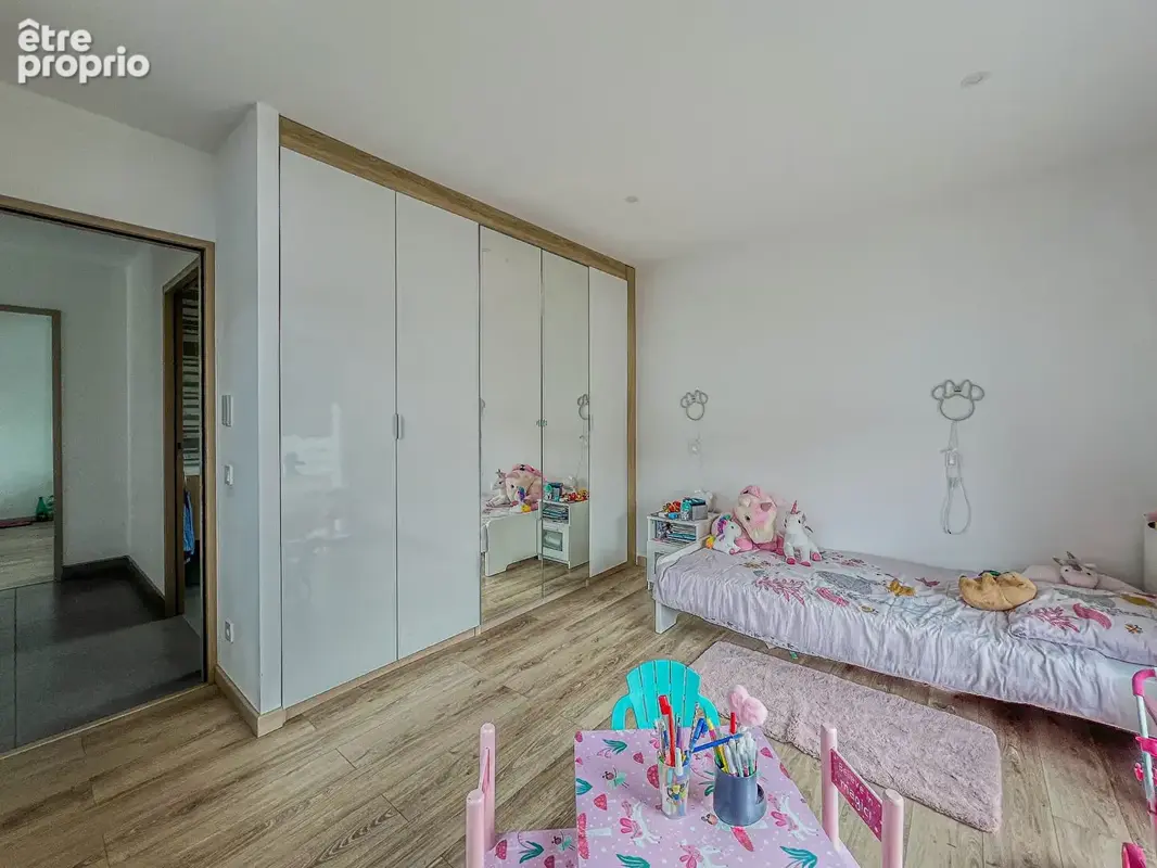 Au calme, idéale en toute saison, récente contemporaine de plain-pied de 157 m2 avec  garage/atelier - photo 11