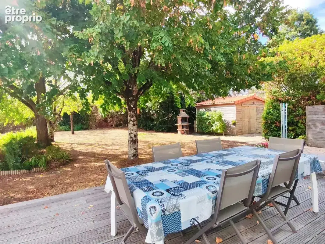 Maison de plain-pied sur grand terrain de 2 607 m2 -- macheco - photo 3