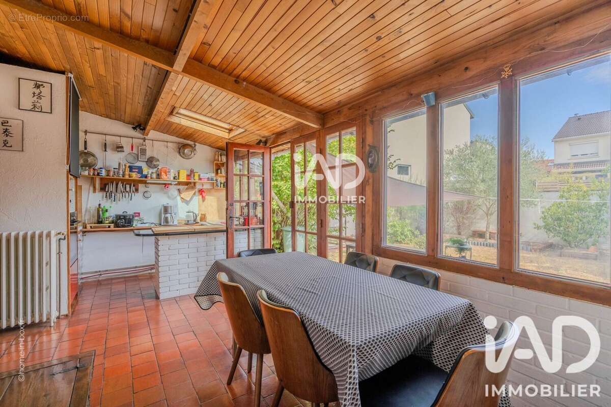 Maison 123 m² à Saint-Maur-Des-Fosses  - photo 5