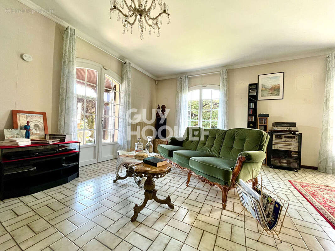 Maison à VILLENAVE-D&#039;ORNON