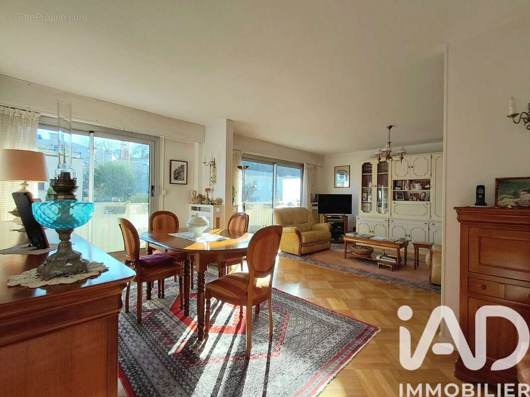 Photo 5 - Appartement à LE PLESSIS-ROBINSON