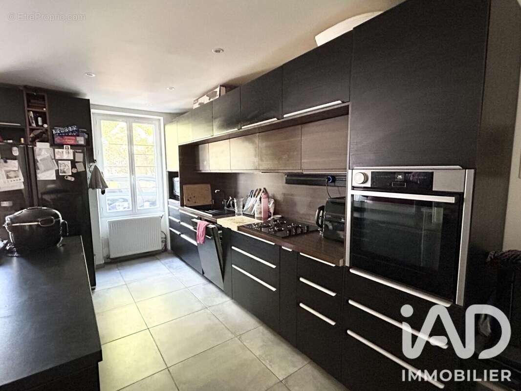 Maison 252 m² à Chateauneuf-Sur-Loire  - photo 2