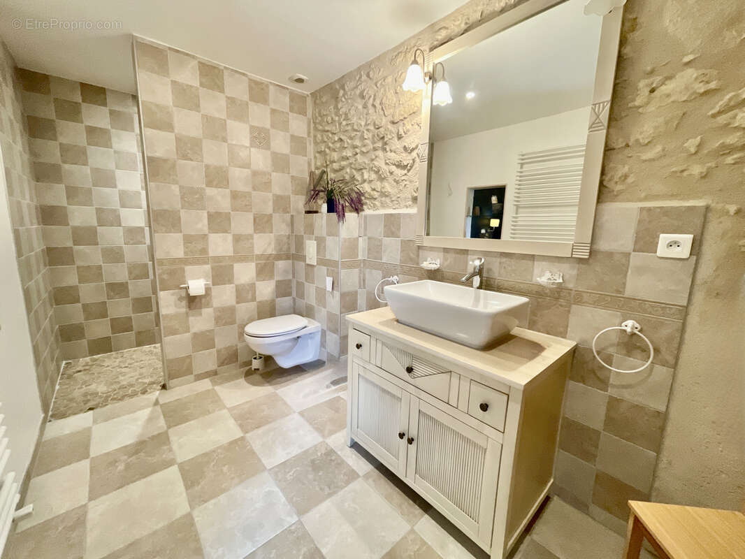 Maison à VIC-FEZENSAC