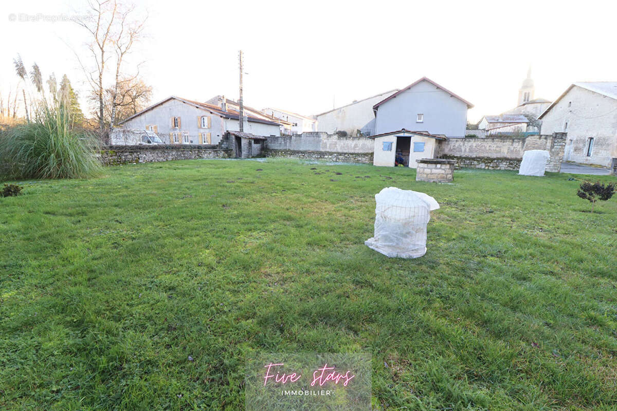 Maison à TILLY-SUR-MEUSE