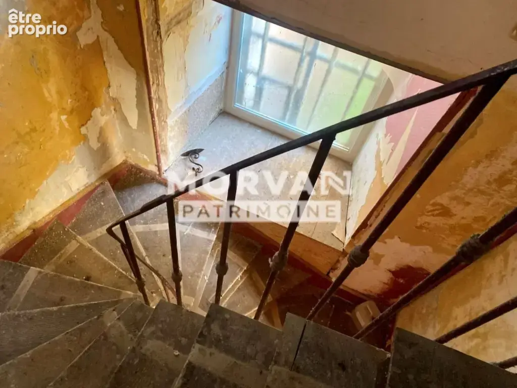 Centre bourg - maison de famille 153 m2 - cour et garage 151000 € - photo 16