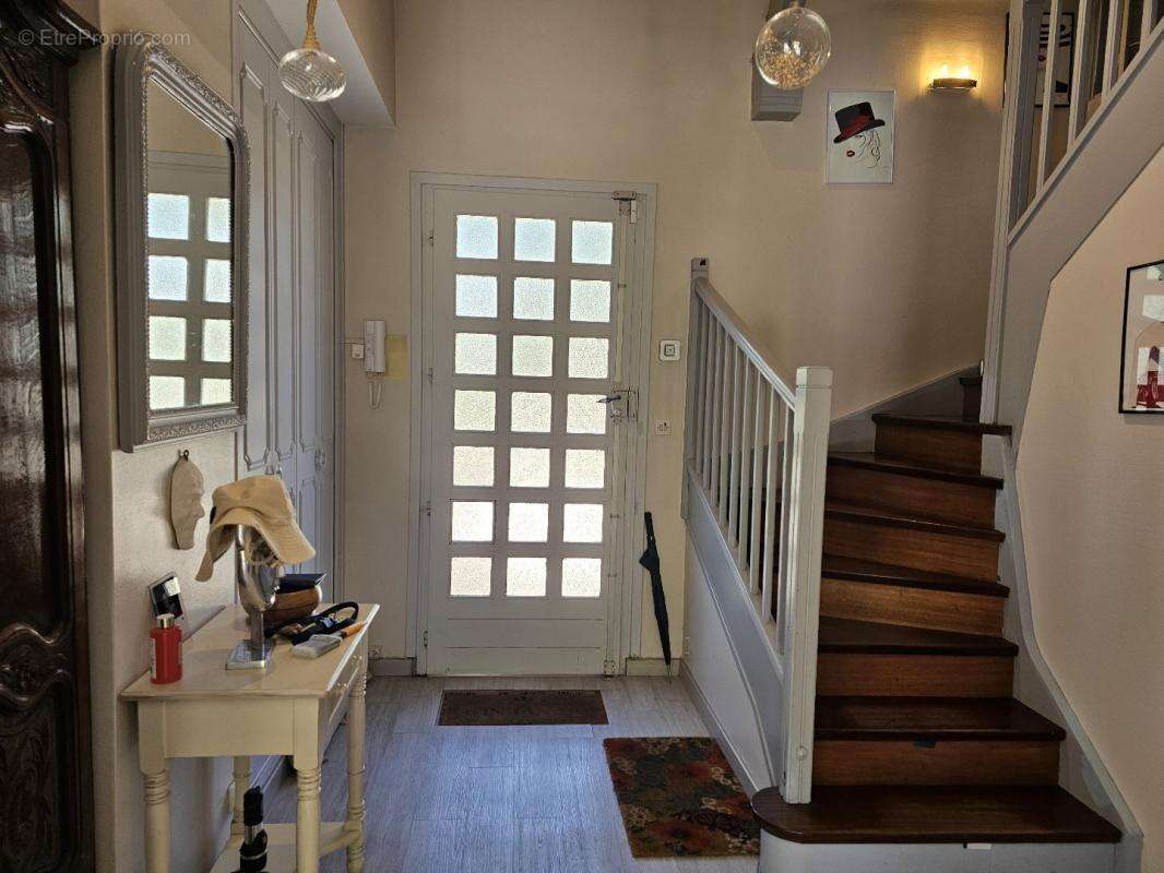 Maison 200 m² à Saint-Germain-De-Pasquier  - photo 5