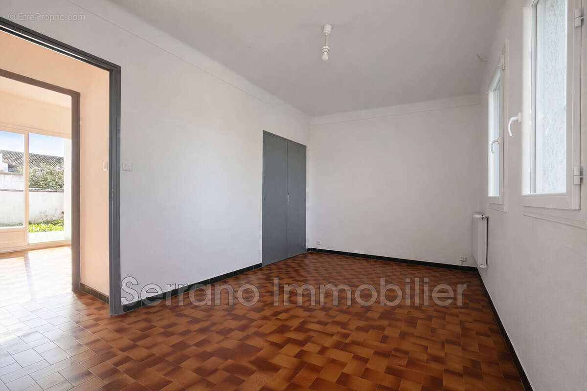 Maison 103 m² à Beaucaire  - photo 4