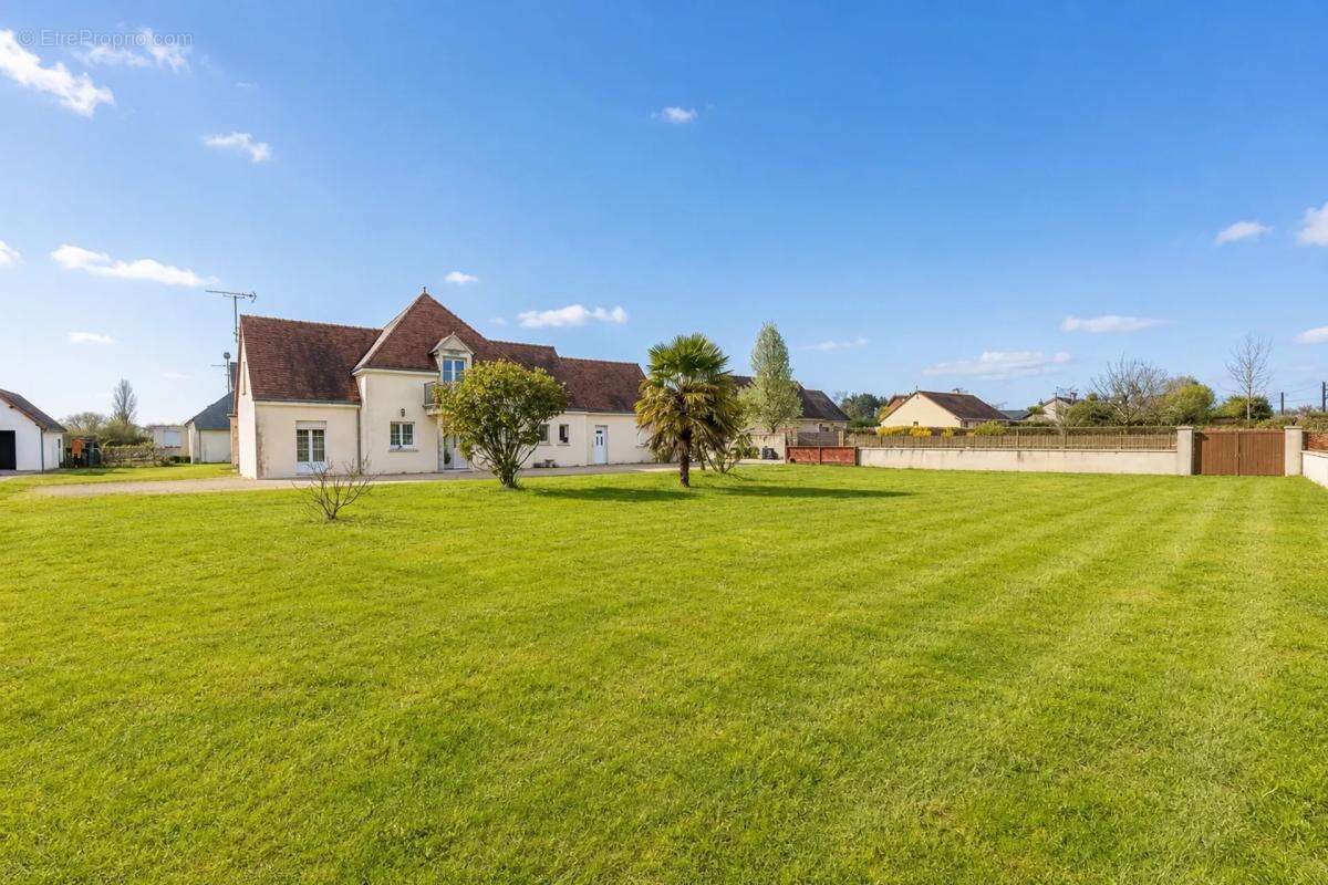 Maison à CORMERAY