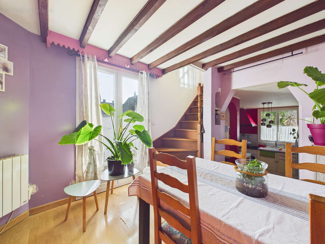 Maison à SARTROUVILLE