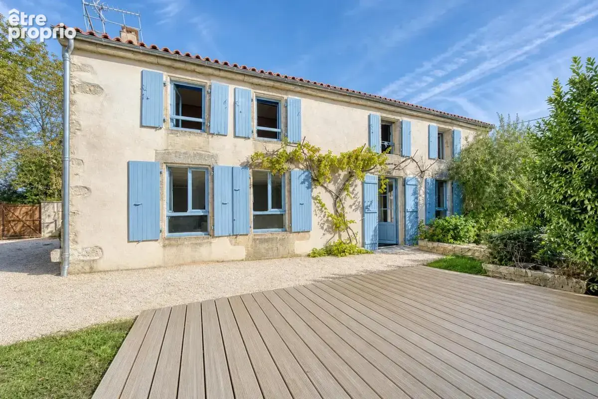 17700 VOUHÉ – ANCIENNE FORGE RÉNOVÉE – 239 M² - Gîte - Piscine - photo 20