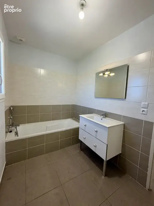 À VENDRE   Maison familiale avec jardin et garage au cœur de Moulès - photo 10