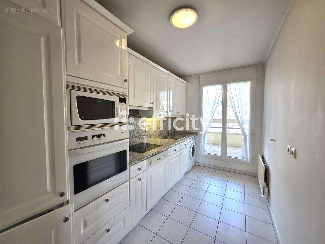 Appartement à ISSY-LES-MOULINEAUX