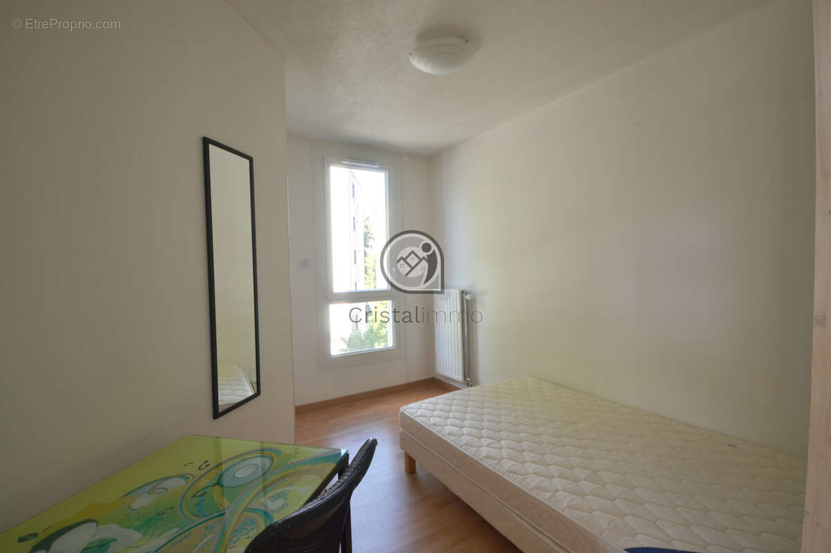 Appartement à SAINT-MARTIN-D'HERES