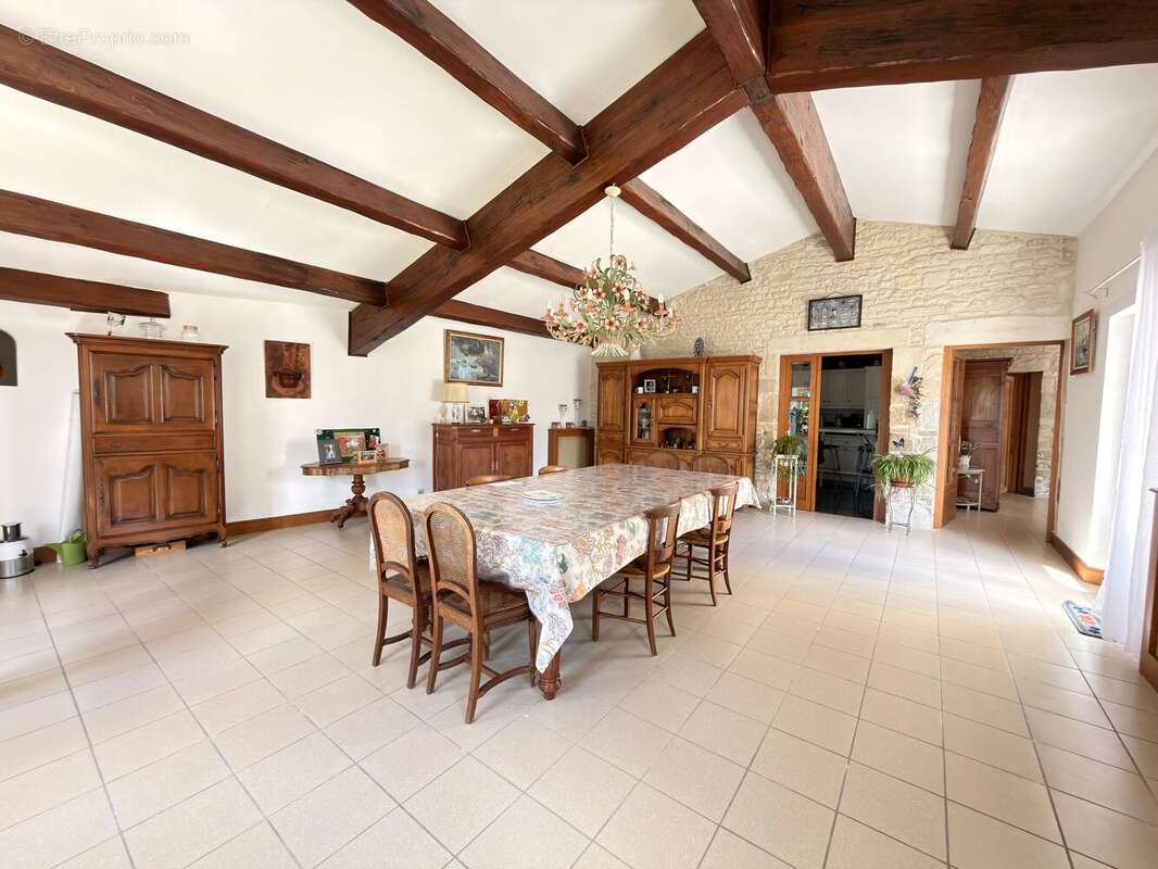 Maison à VILLEFAGNAN