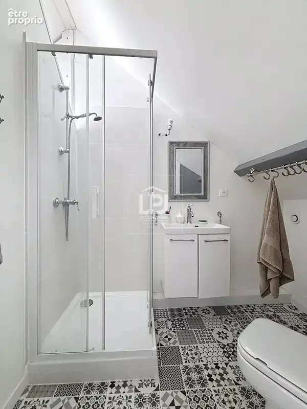 Cœur de Village, bords de Garonne – Maison lumineuse 4 chambres + 1 bureau, avec piscine sur une parcelle de près de 1500 m², va - photo 11