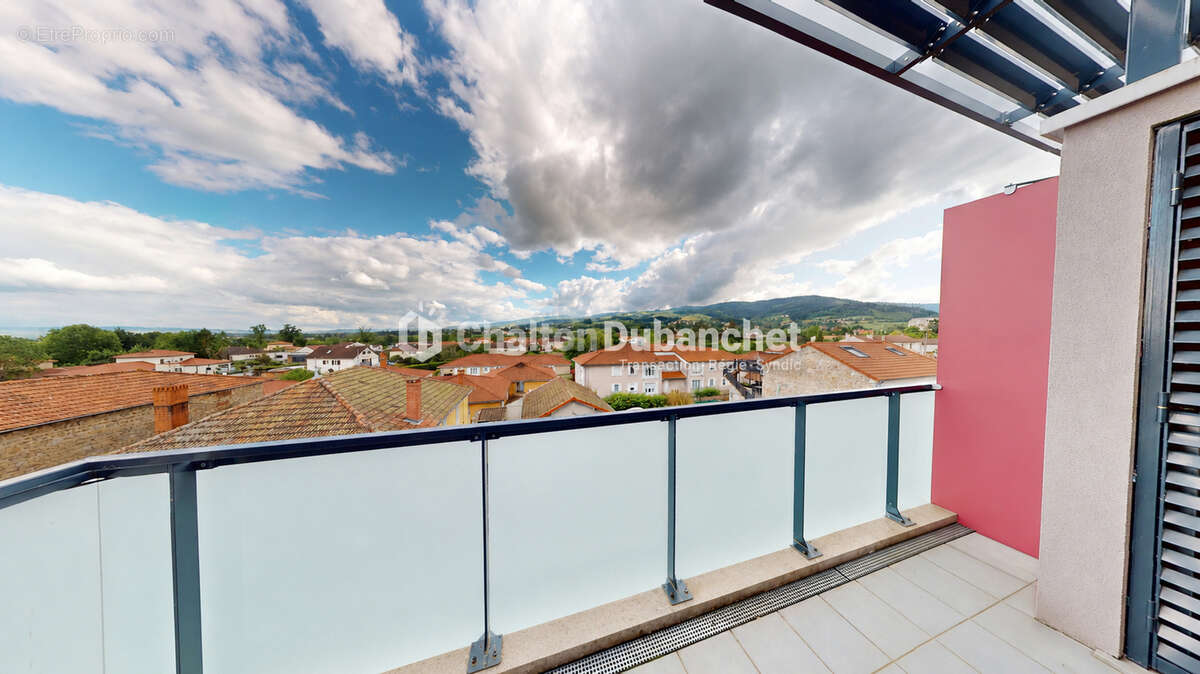 Appartement à RENAISON