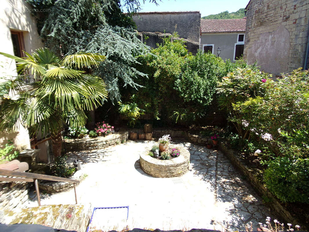 Maison à PRAYSSAC