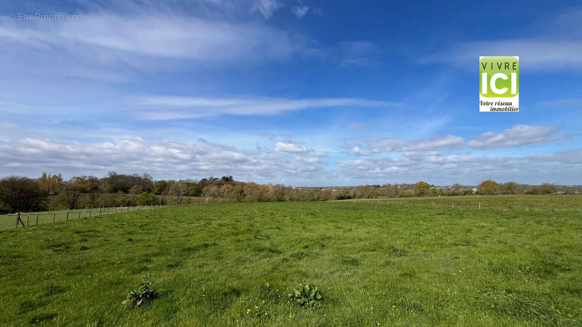 Maison à LA CHAPELLE-BASSE-MER