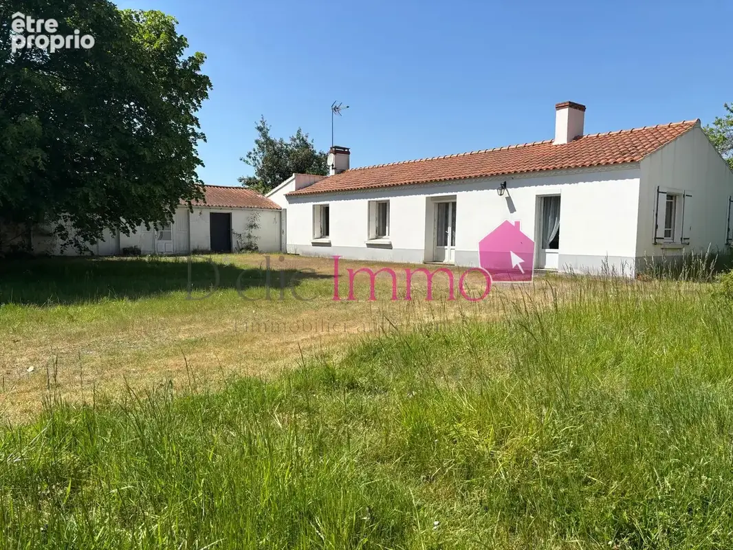 LE PERRIER - secteur Pomme Poire- Maison à rénover   3 chambres   avec grange réhabilitable - photo 1