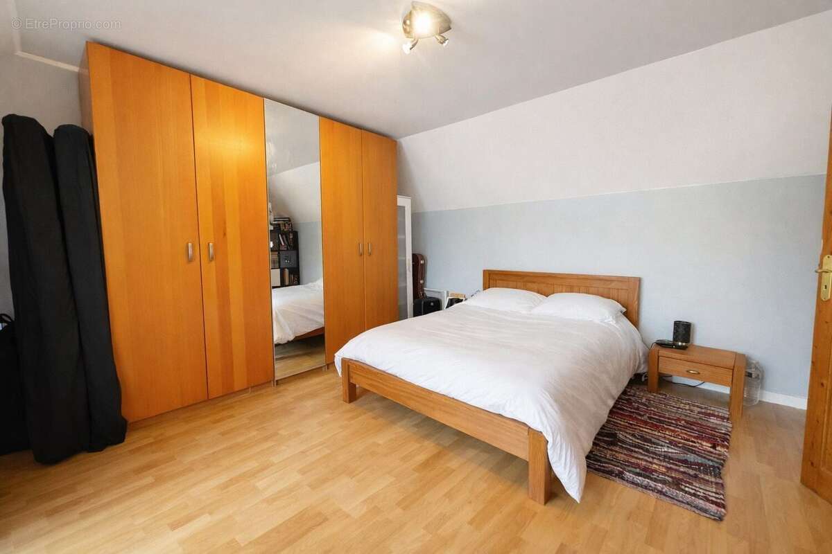 Maison à LA CHAPELLE-EN-SERVAL