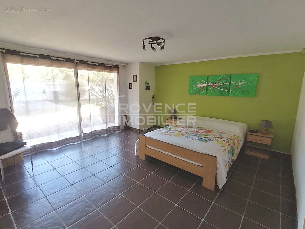 Maison à MONTELIMAR