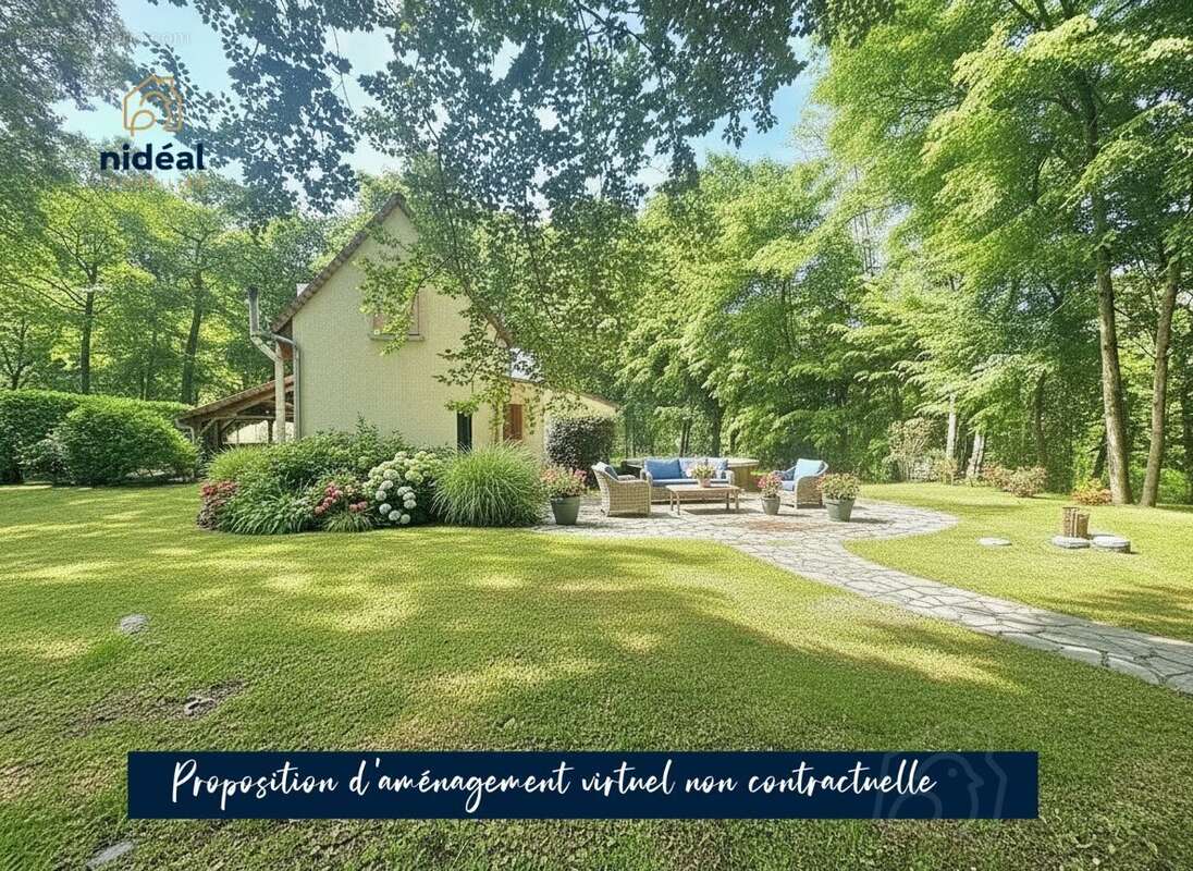 Maison à MENILLES