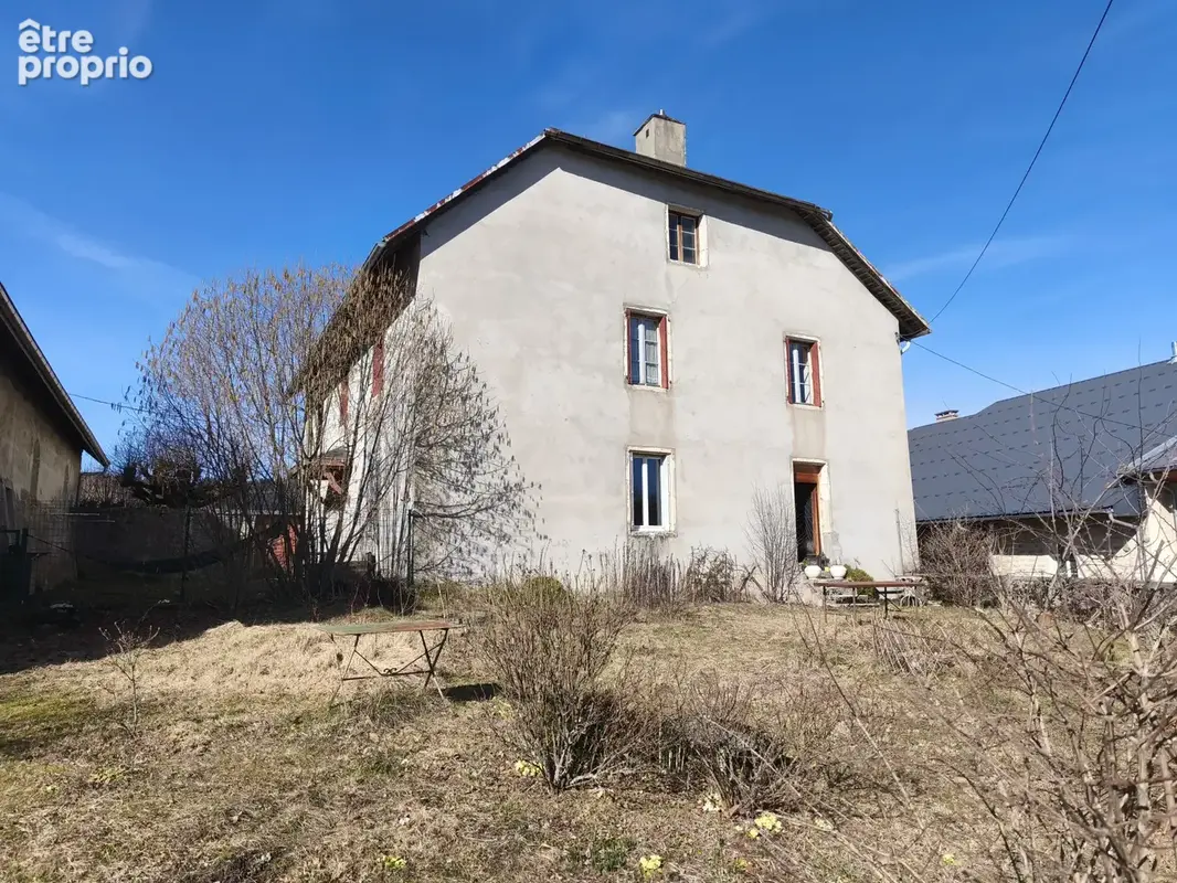 immeuble avec 2 appartements avec garage et terrain - photo 10