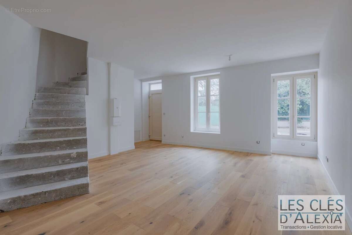 Appartement à SAINT-GENIS-LAVAL
