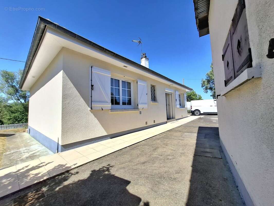 Maison à MARESCHE
