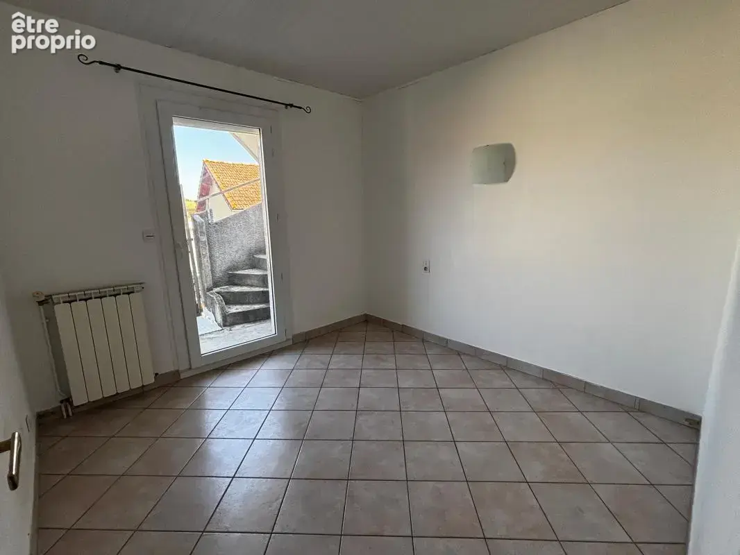 Duplex 3 chambres avec cour et garage - photo 8
