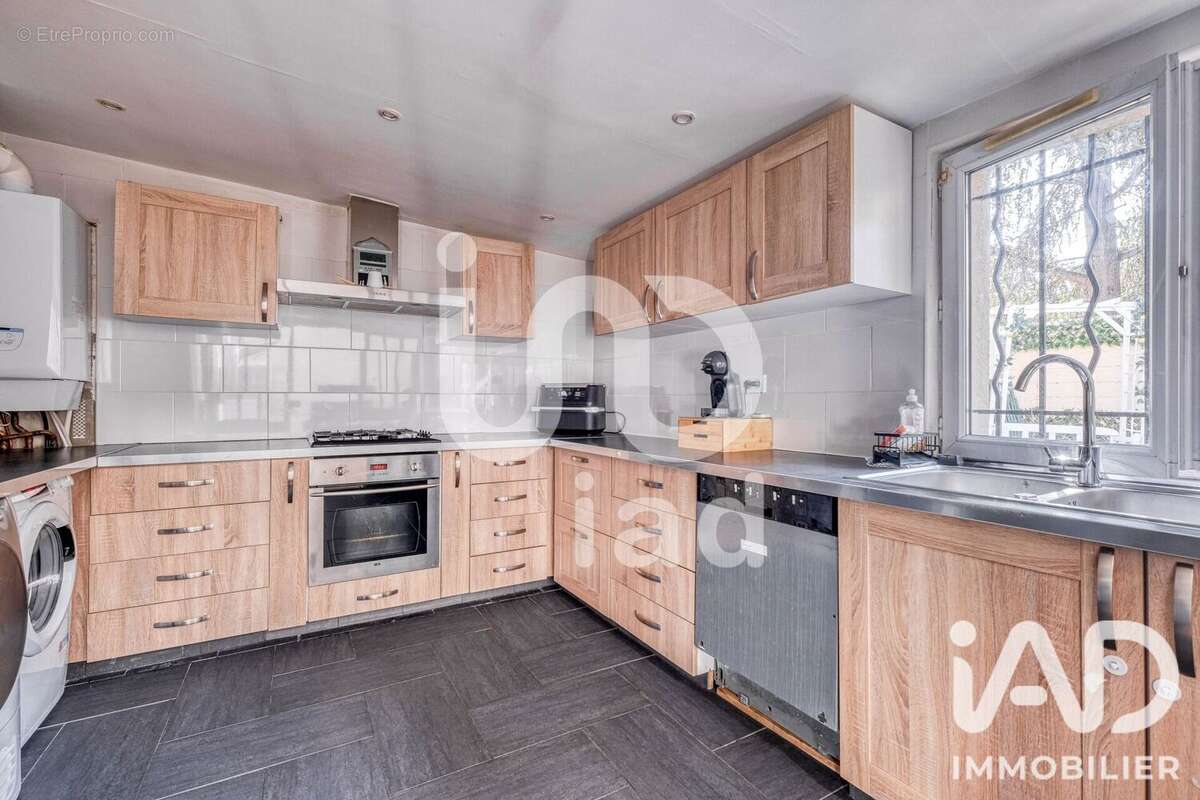 Maison 95 m² à Aulnay-Sous-Bois  - photo 7