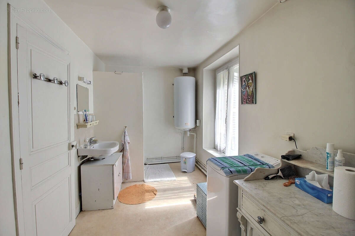 Maison  bourgeoise à  nogent le roi - photo 12