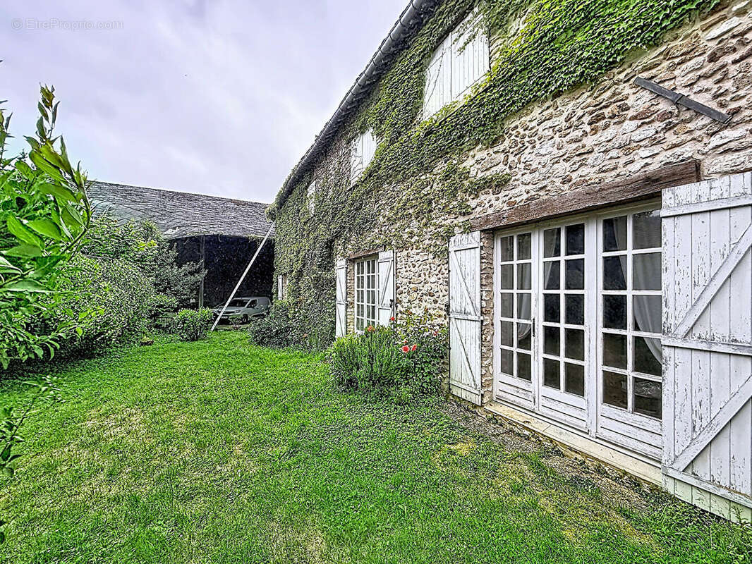 Maison à ORVILLIERS