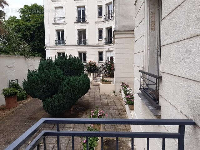 Appartement à PARIS-14E