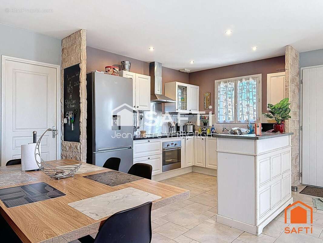 Photo 7 - Maison à REGUSSE