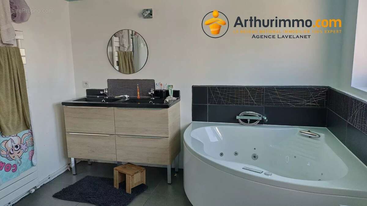 Maison à LAROQUE-D'OLMES