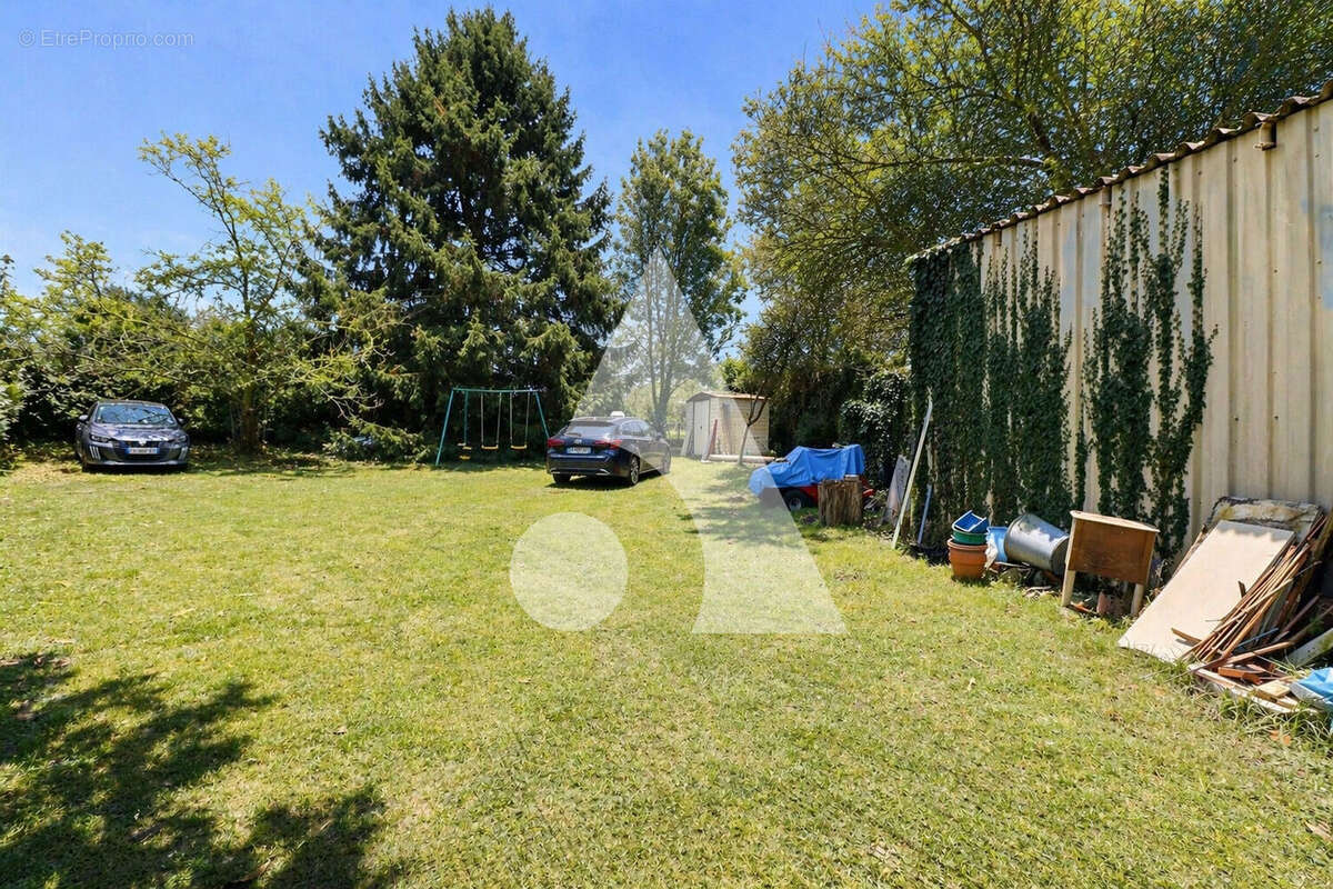 Maison à MERY-SUR-OISE