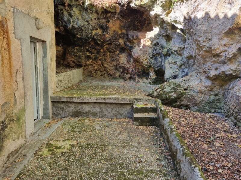 Maison à MONTMORILLON